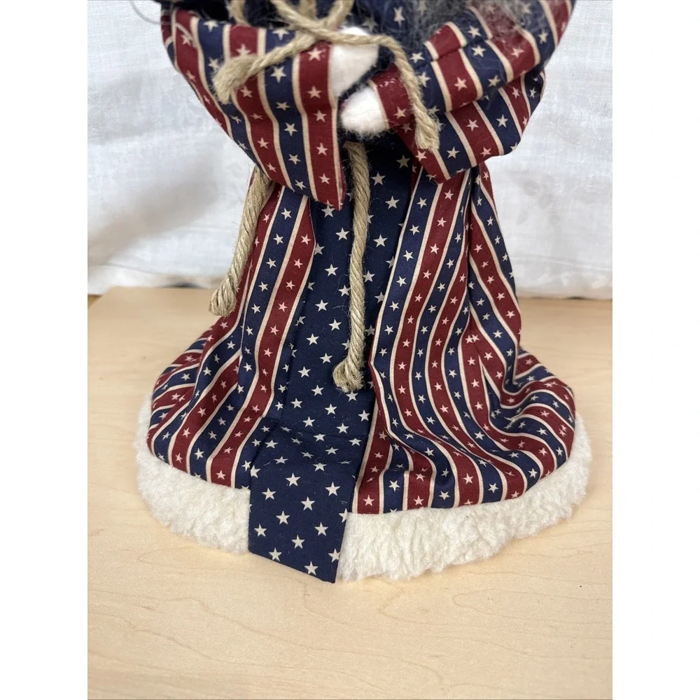 Americana‎ Old World Santa Figure